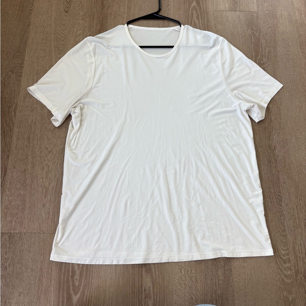 lululemon athletica Men's White Short Sleeve Crew Tee